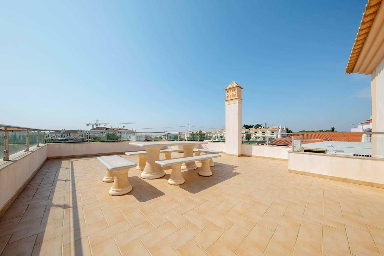 Villa Ruana - 5 Bedrooms On Suite- Free Out Door Hot Jacuzzi - By Bedzy Αλμπουφέιρα Εξωτερικό φωτογραφία