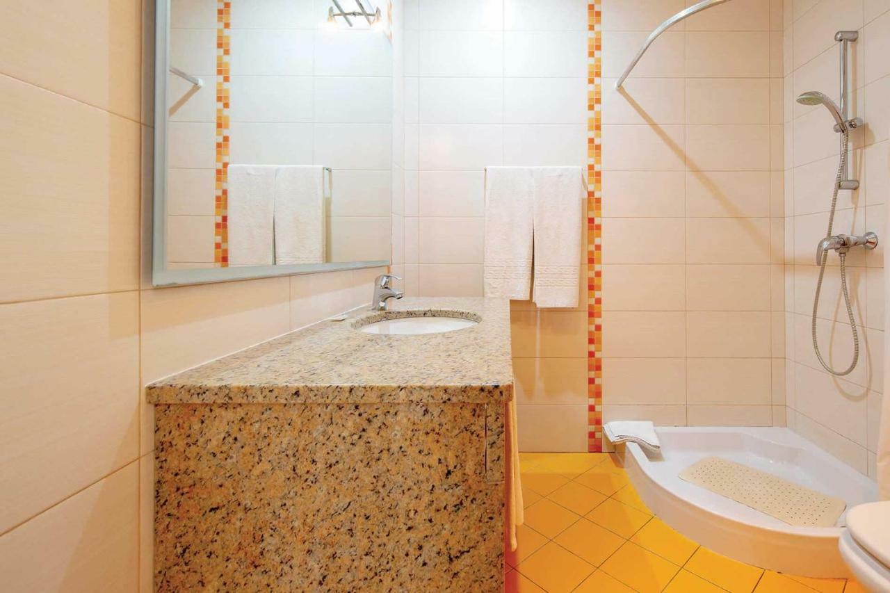 Villa Ruana - 5 Bedrooms On Suite- Free Out Door Hot Jacuzzi - By Bedzy Αλμπουφέιρα Εξωτερικό φωτογραφία